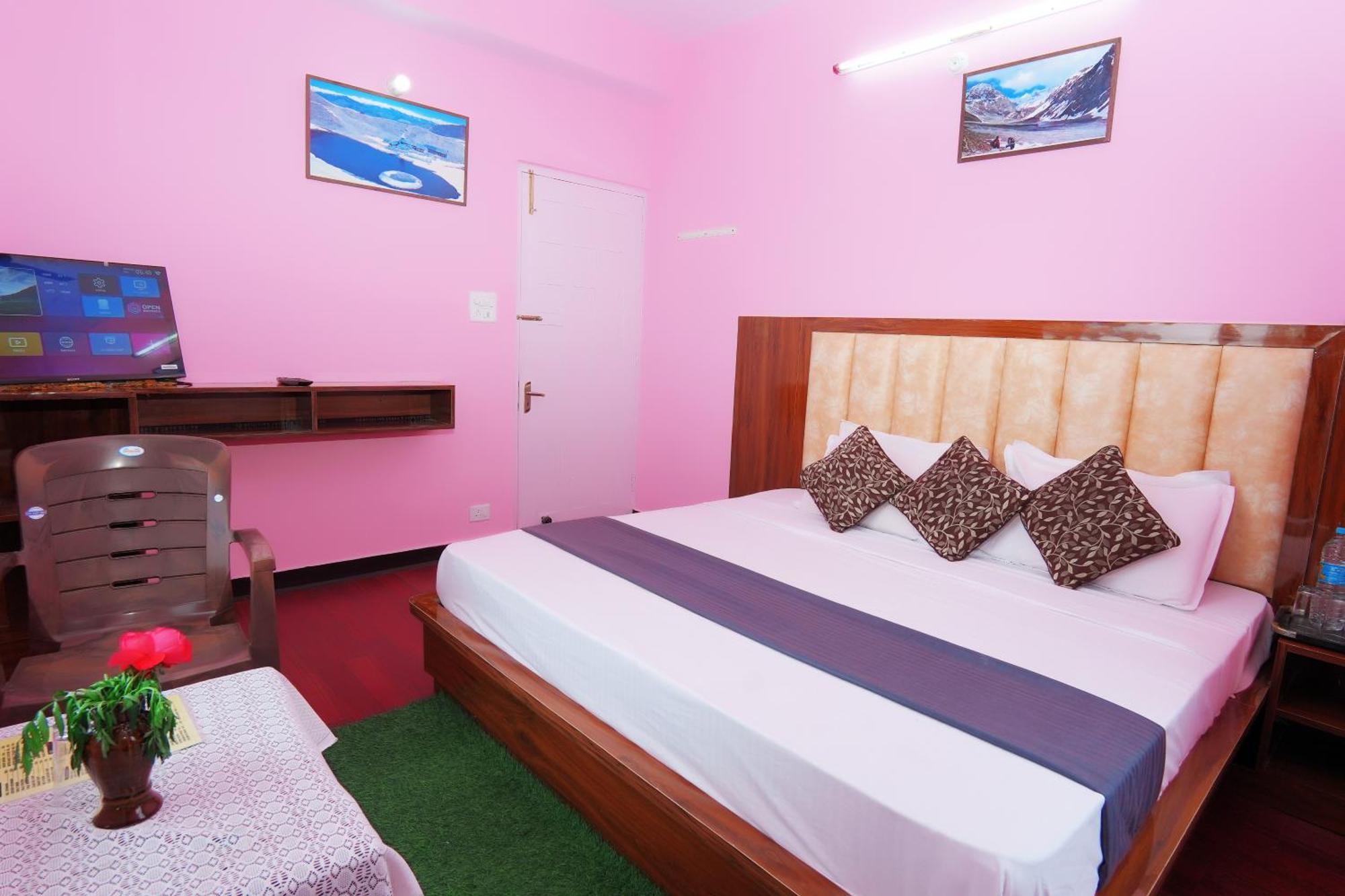 Shimla Hills Apartments 2Bhk Extérieur photo